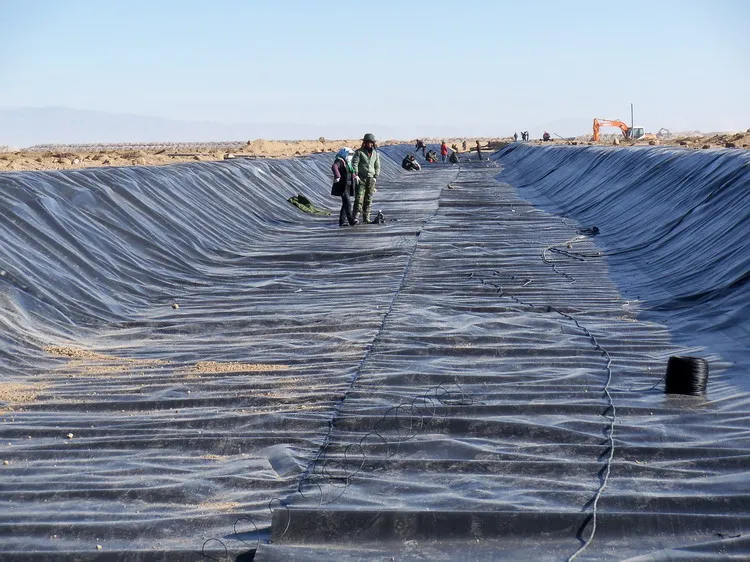 0.1-3.0mm Thickness 8000mm Width PE Geosynthetic Membrane Extrusion Line with 1000-200kg/h Capacity for Civil Engineering and Industrial Waterproofing 5