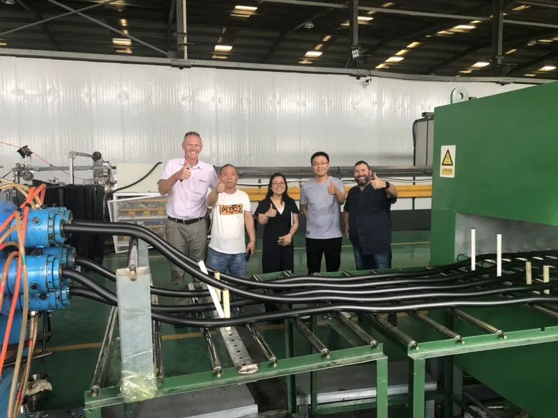 NBR/EPDM Foaming Air Condition Bendable Rubber Cooper Insulation Tube / Sheet Machinery 0