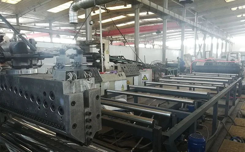 Productielijn voor HDPE-PP-eenlaagplaat en elektrothermische fusieband 9