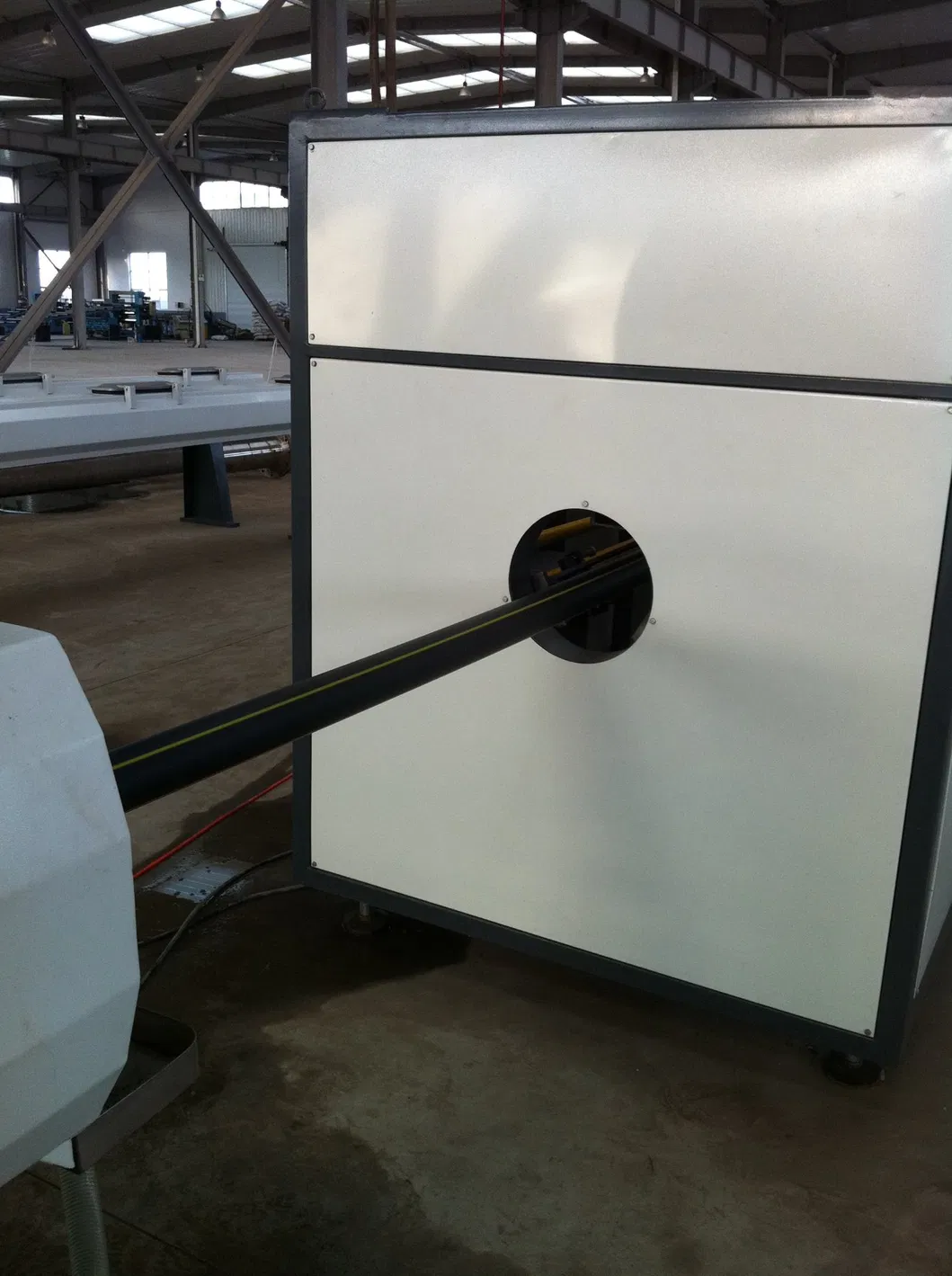 Automatic HDPE Solid Wall Pipe Extrusion Line with Computerized System and Single-screw Extruder for 20-630mm Pipe Diameter 2