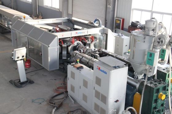 Двойная винтовая HDPE полые стены гофрированные трубы экструзионная машина 8-32 мм 16-63 мм
