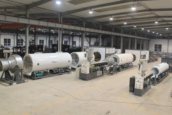 1160mm Automated Insulation Pipe Extrusion Machinery 600kg/H