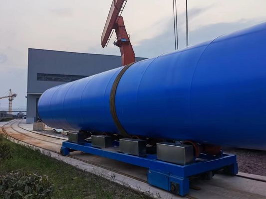Профессиональная 3LPE покрытая стальная труба Высокая коррозионная устойчивость ПЛК-контроль Эпоксидный порошковый покрыватель