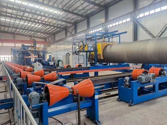Профессиональная 3LPE покрытая стальная труба Высокая коррозионная устойчивость ПЛК-контроль Эпоксидный порошковый покрыватель