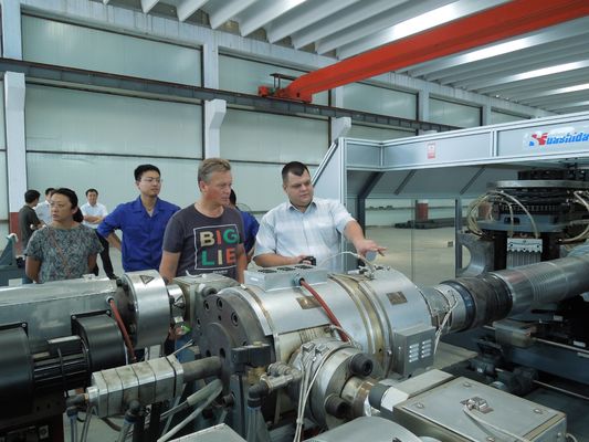 Двойная винтовая HDPE полые стены гофрированные трубы экструзионная машина 8-32 мм 16-63 мм
