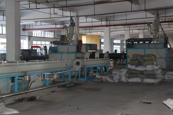 Plastic Extruder HDPE Hollow Wall Corrugated Pipe Extrusion Machinery