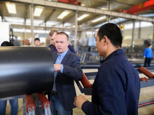 PU Foam Pre-Insulated Pipe Extrusion Line with HDPE Outer Jacket Featuring Vacuum Calibration Technology and Large Diameter Capability Up to 2200 mm for High Insulation Performance