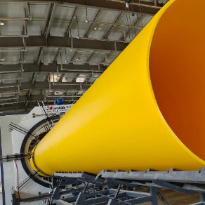 Máy máy ống HDPE cách nhiệt trước một vít tự động với kích thước chân không để sản xuất ống bọt polyurethane