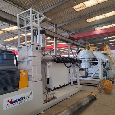 Ligne d'extrusion de tuyaux en PEHD pour tuyaux préisolés en PU avec étalonnage sous vide et coupe planétaire sans poussière