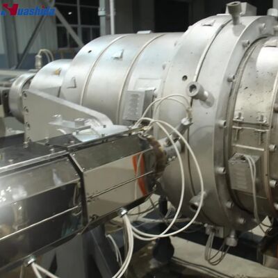 HDPE Pipe Extrusion Line with Single-Screw Extruder and 1000 Kg/H Capacity for Water/Gas Supply Pipe Production