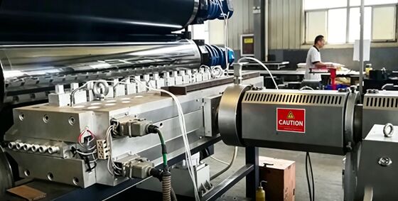 HDPE and PE Wrap Sheet Extruder with 150 - 500 kg/h Capacity and T-Die for Industrial Pipeline Protection