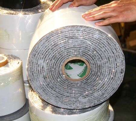 Fully Automated Pipeline Coating Protection Wrap with 1000mm Max Width and 160-200kg/H Capacity for Cold Applied Anti-corrosion Tape
