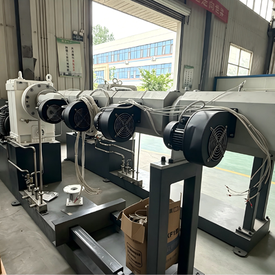 PE series vacuum calibrating method pre-insulated pipe outside casing extrusion line
