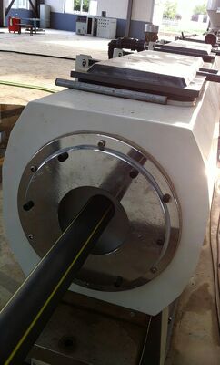 Γραμμή παραγωγής σωλήνων HDPE με εμβέλεια 16 - 1200 mm, βαθμονόμηση κενού και χωρητικότητα άνω των 250 kg/h