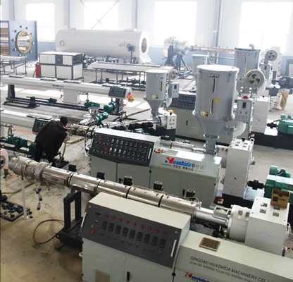HDPE & PE Pipe Extrusion Equipment with 100 - 4000 mm Range, 500 - 2000 Kg/H Capacity, and Vacuum Calibrating Method