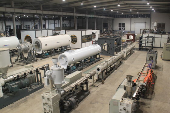 Automatic Vacuum Calibration HDPE Outer Casing Pipe Line